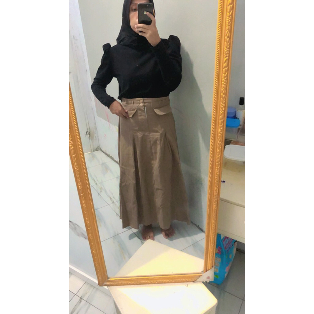 Rok saku coklat susu