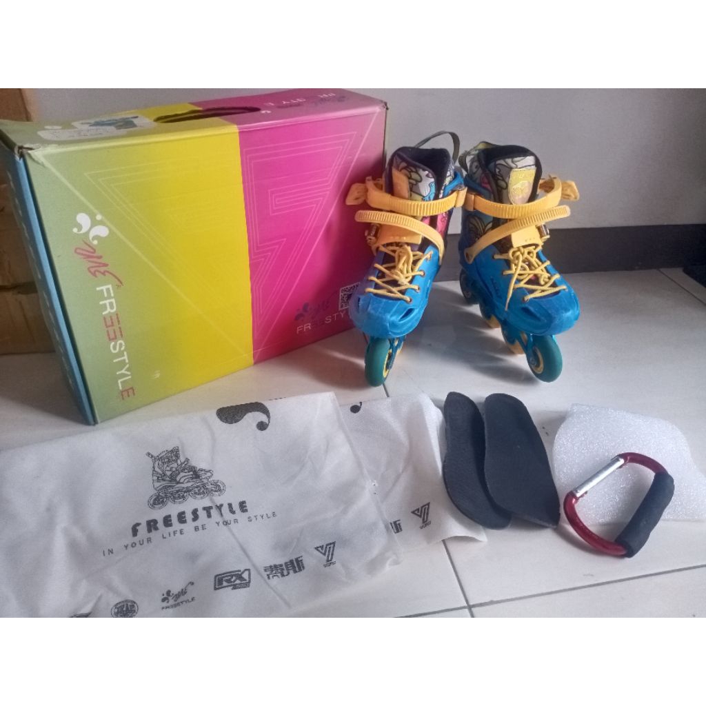 Sepatu Roda anak inline skate Freestyle Z0