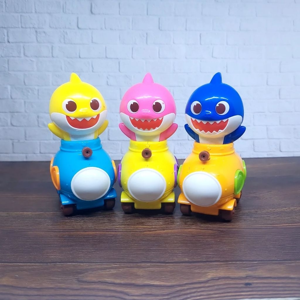 Set 3pcs Baby Shark and Family push and run set 3pcs ori smartsstudy mainan happy meal mcd figure