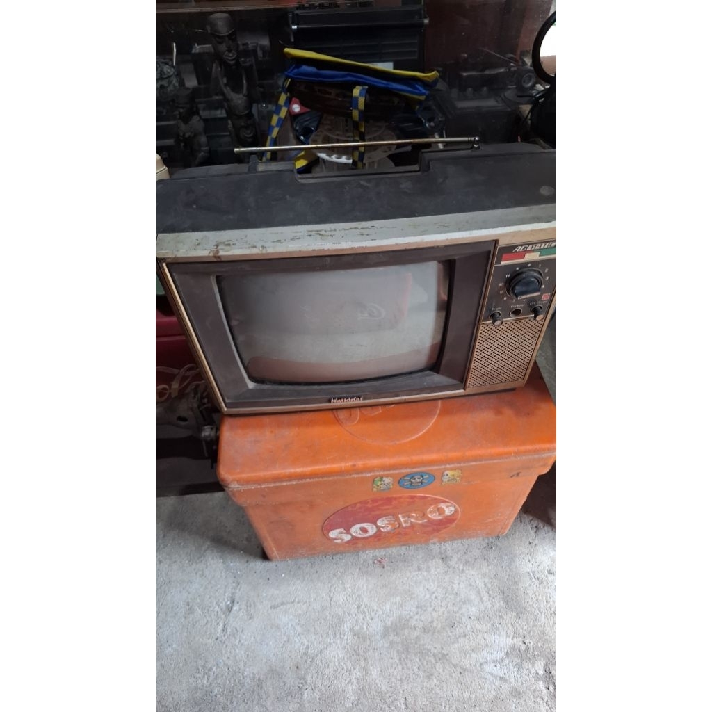 Tv national 375rb jadul antik vintage display lawas kuno anggap mati