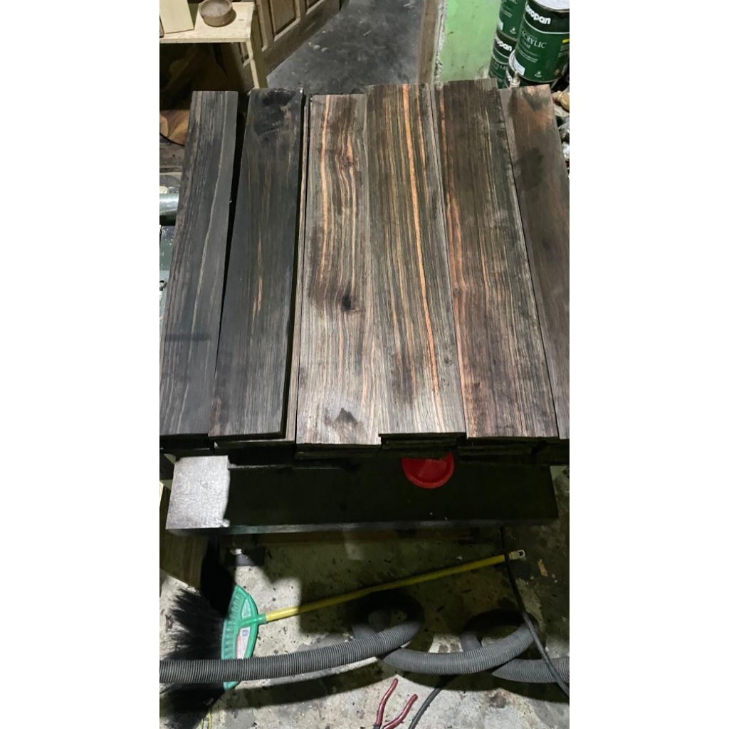 papan kayu ebony / amara