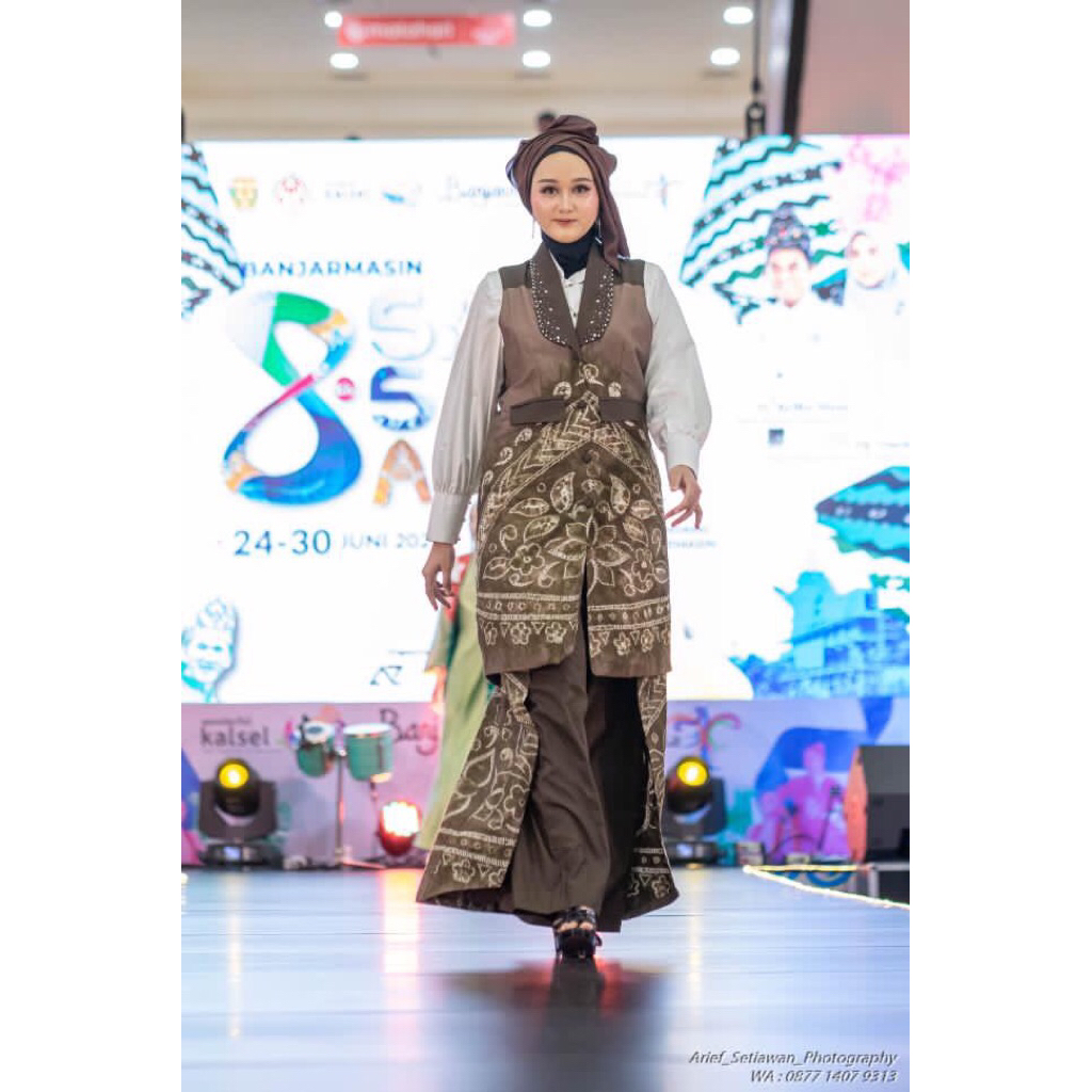 oneset panjang Sasirangan wanita