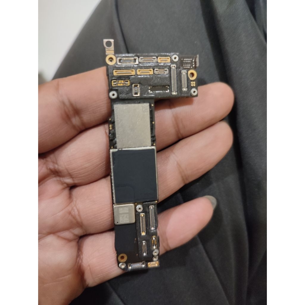 Mesin iphone 12 lock iclod untuk kanibal