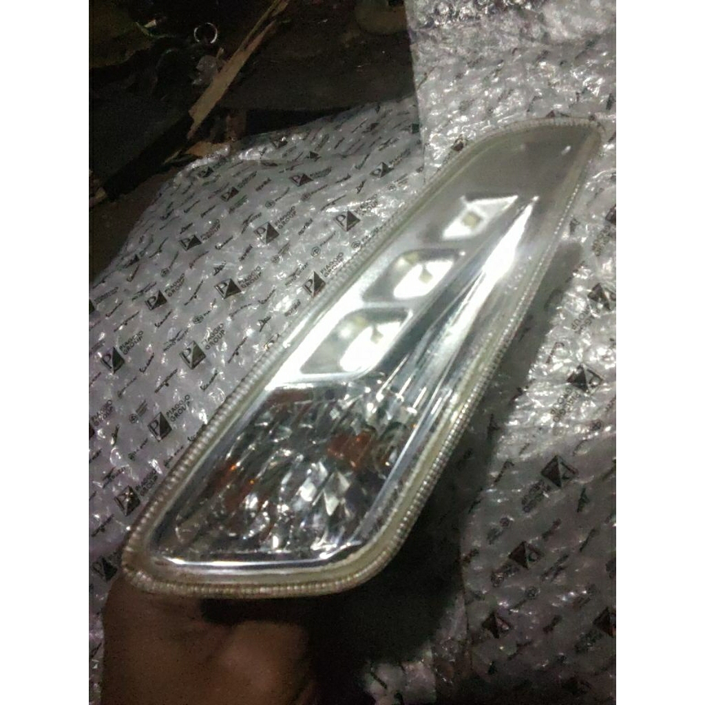 sein lampu signal kiri vespa sprint primavera 3v iget