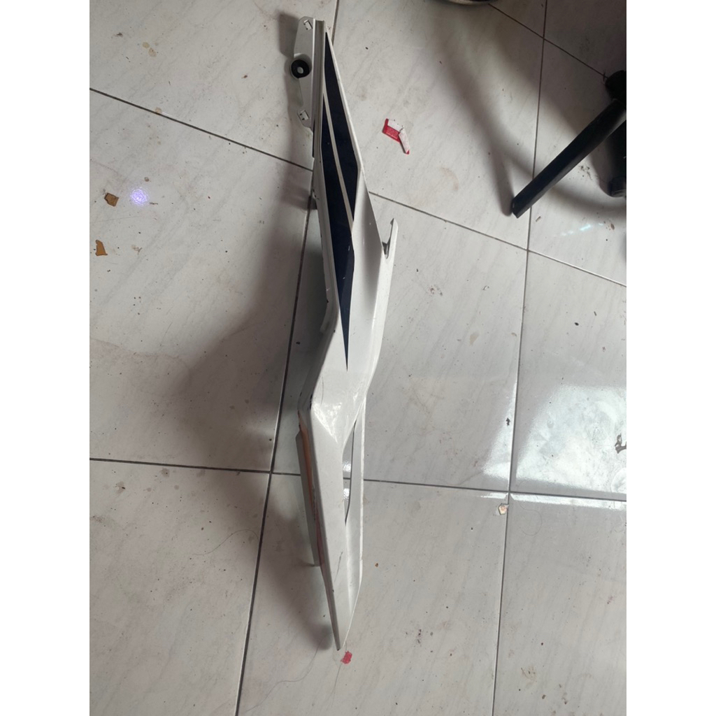 body belakang honda cbr 150r k45g k45n cbr 150 facelift cbr led new k45 sebelah kanan original ekor 