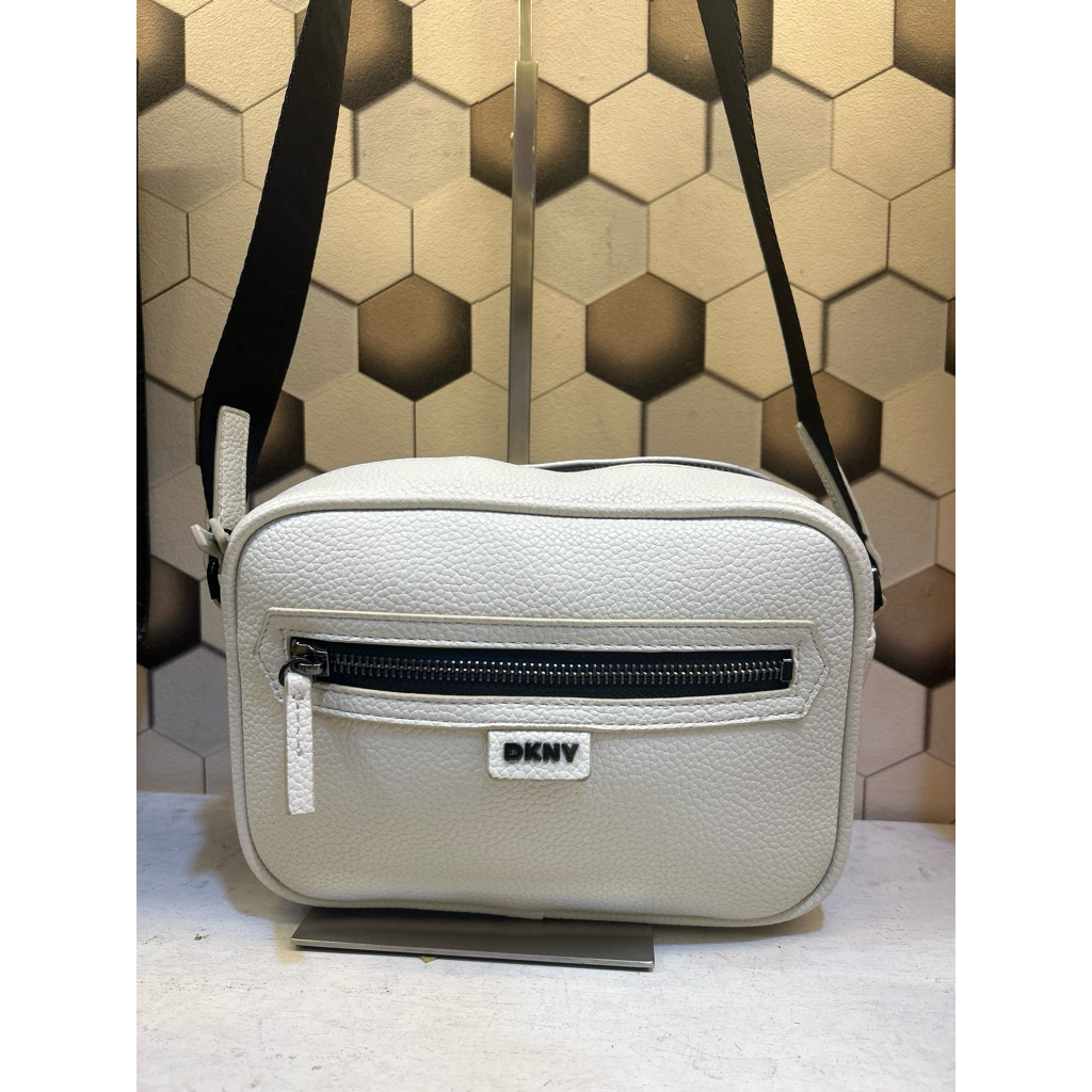 dkny cambag