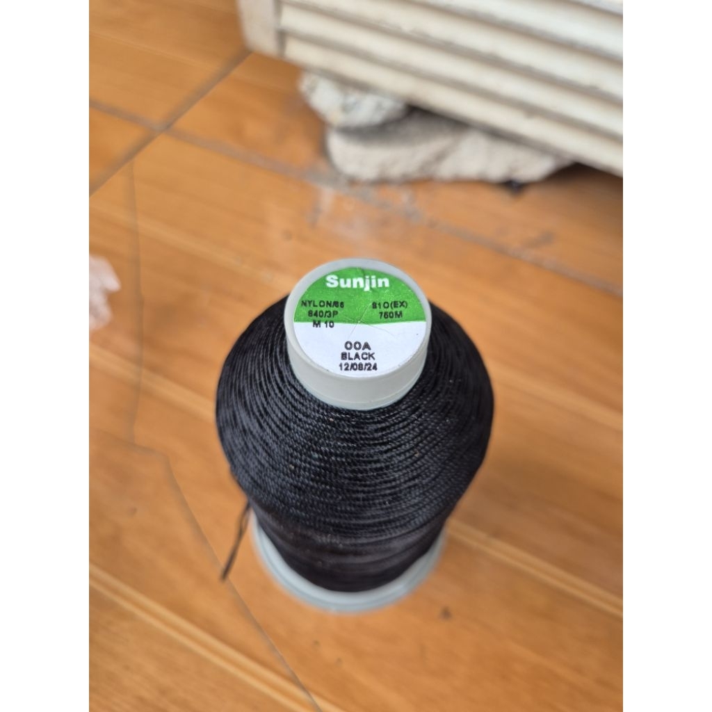 benang nylon sunjin m10 tkt 010 840/3 black atau hitam bonded benang sol