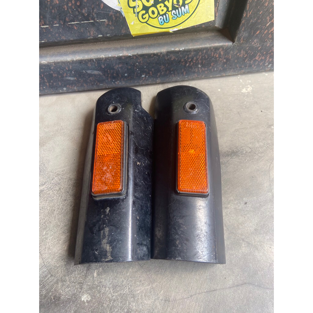 COVER SHOCK DEPAN SUZUKI CRYSTAL ORIGINAL