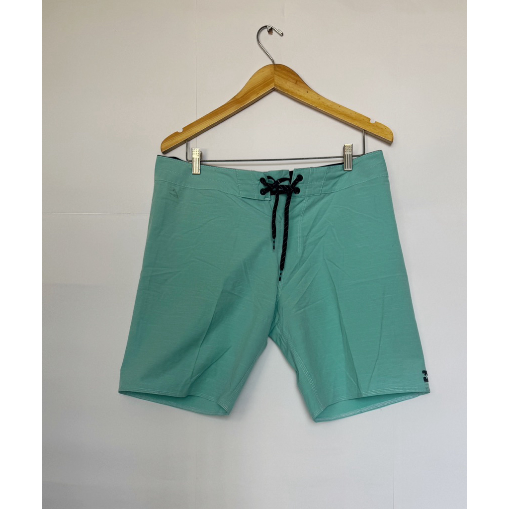 preloved celana pria Billabong