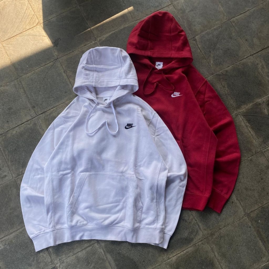 BUNDLING. Pullover Hoodie Red Chilli by N1K3 Made in Jordan. Pullover Hoodie Super White by Nike Mad
