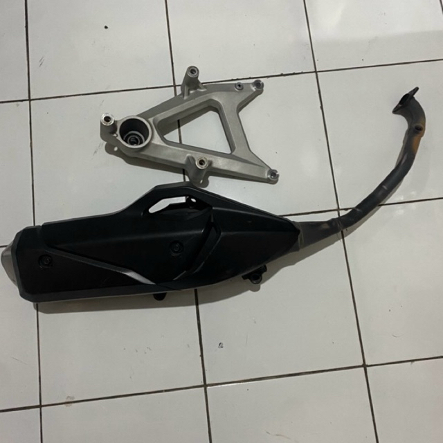 Knalpot Vario 160  + Swing Arm Vario 160 CBS Original Copotan