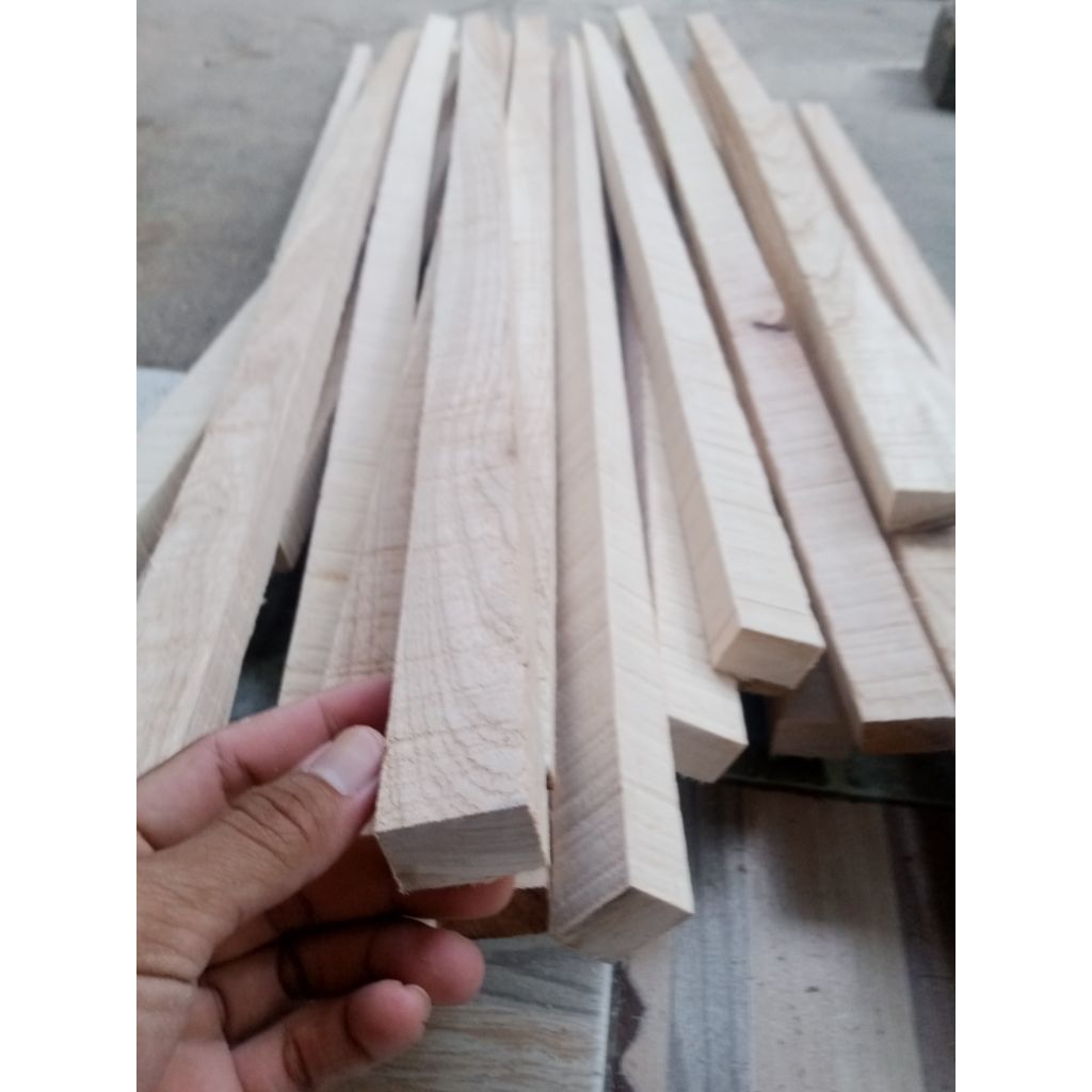 kayu reng 2x3 satuan