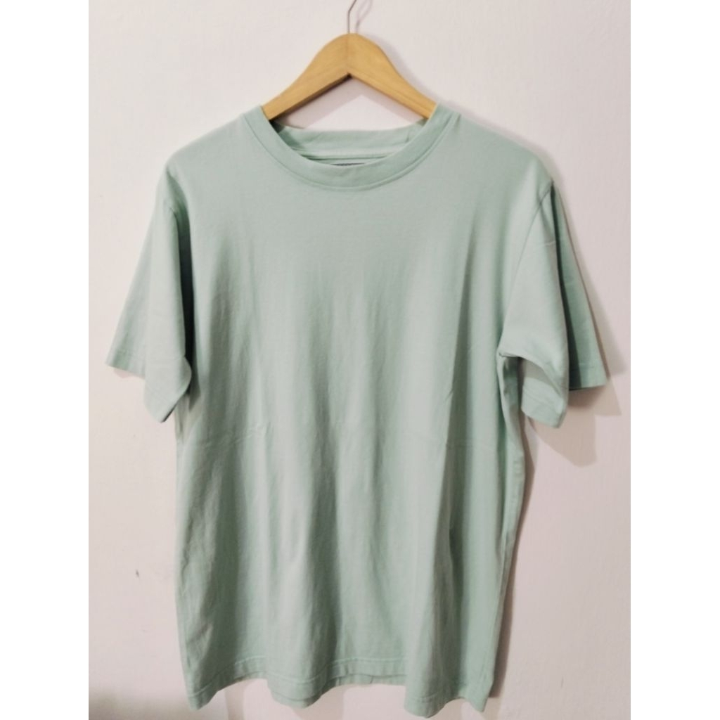 Kaos unisex hijau sage size M