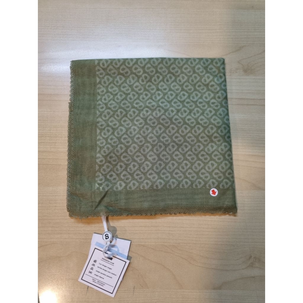 Tapis fern as is buttonscarves