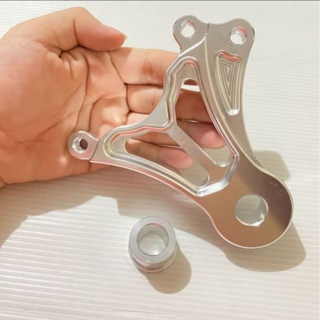 BREKET KALIPER CNC BELAKANG NINJA R SS