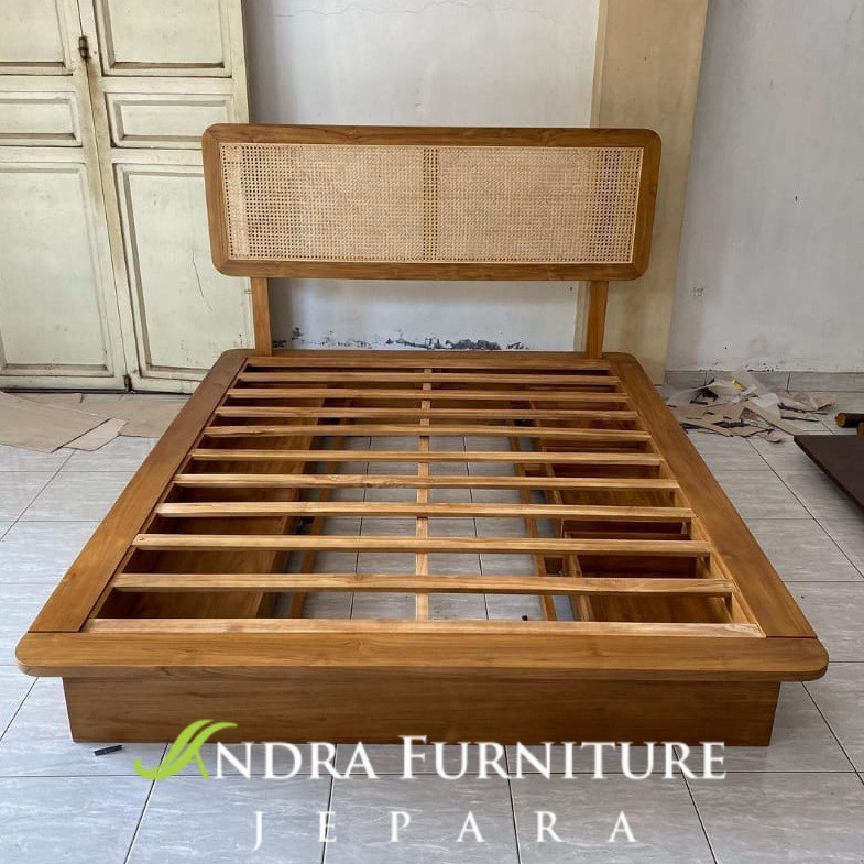 Dipan Jati Retro Rottan, Dipan Rotan Modern, Springbed Jati 4 Laci