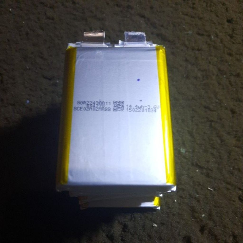 Batrai high drain POLYMER/ li ion polymer. kapasitas data pabrikan 4.000mah.