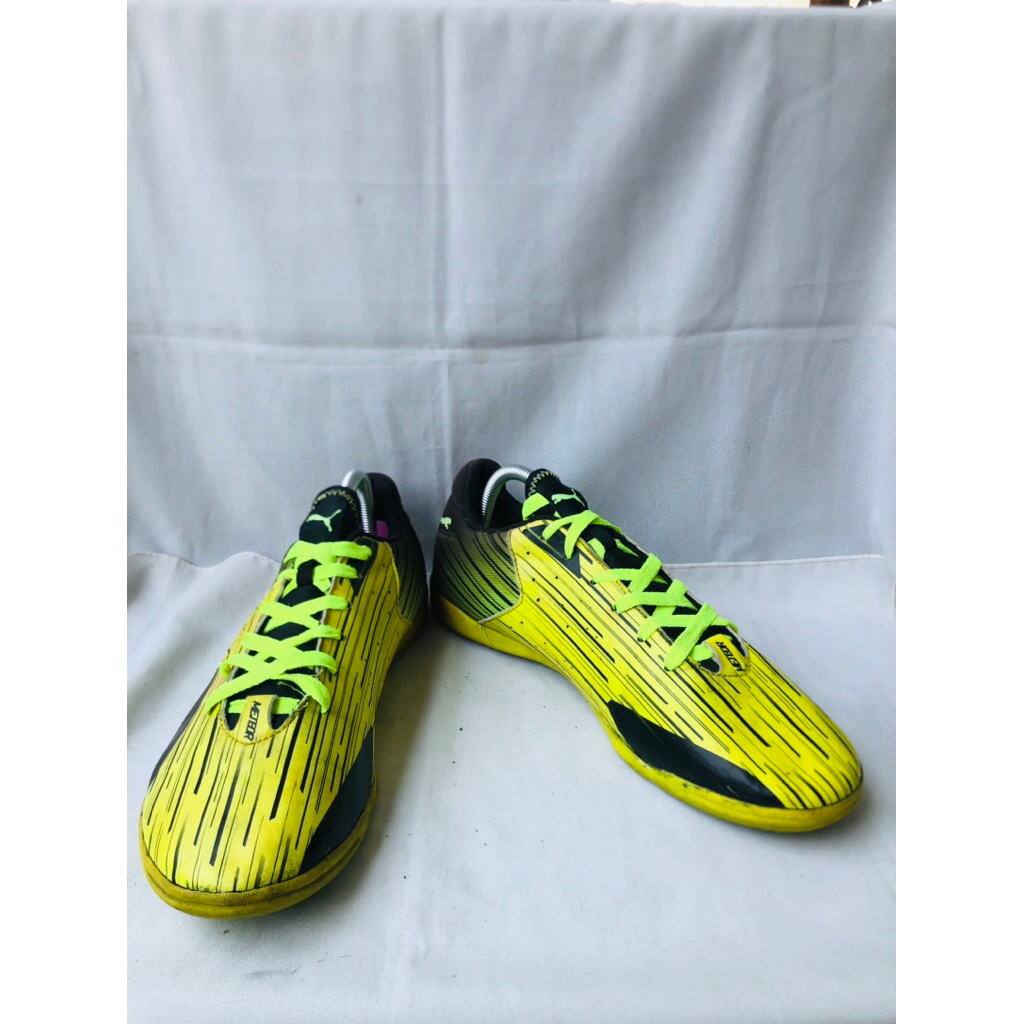 sepatu futsal merk puma original second uk 44
