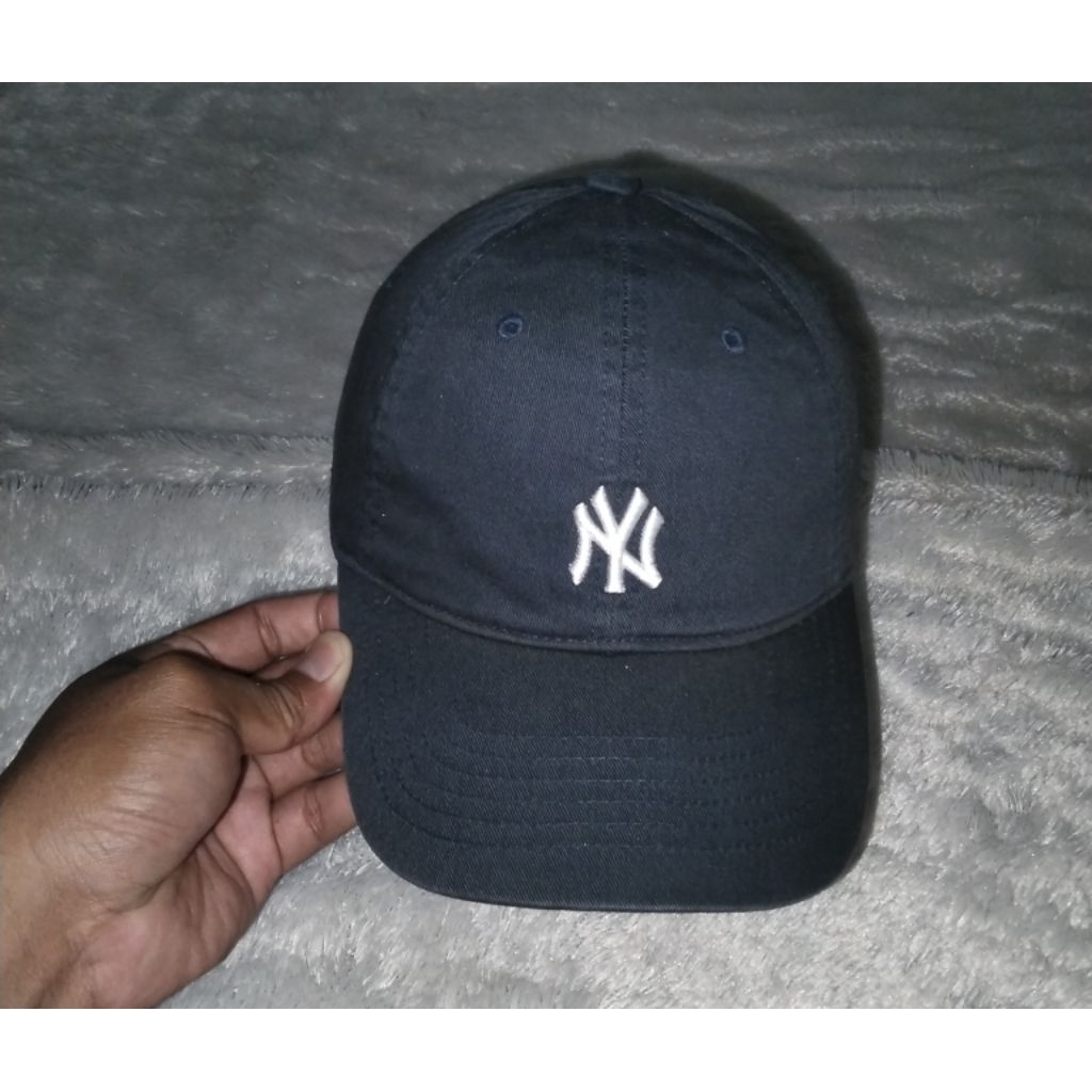 Topi MLB NY navy Setelan Second