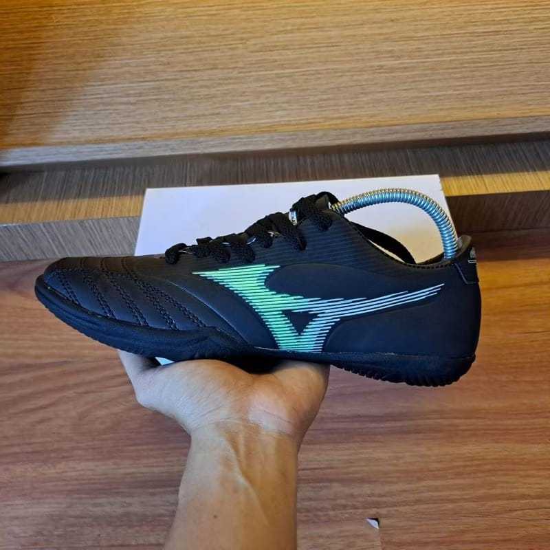 BS Sepatu olahraga futsal Mizuno Neo Morelia