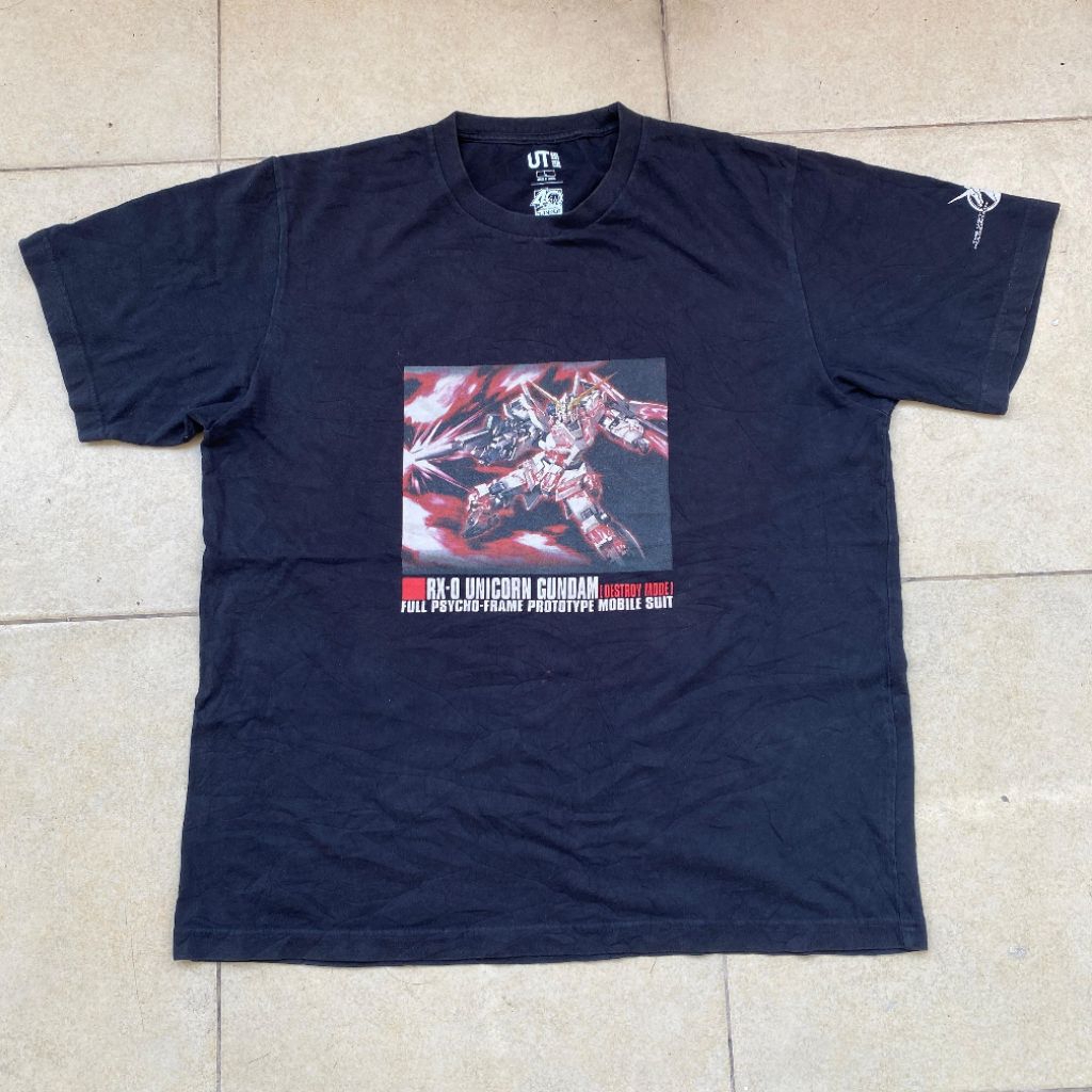 Kaos Uniqlo X Gundam original second Bekas murah, jual kaos RX.0 Unicorn Gundam original murah