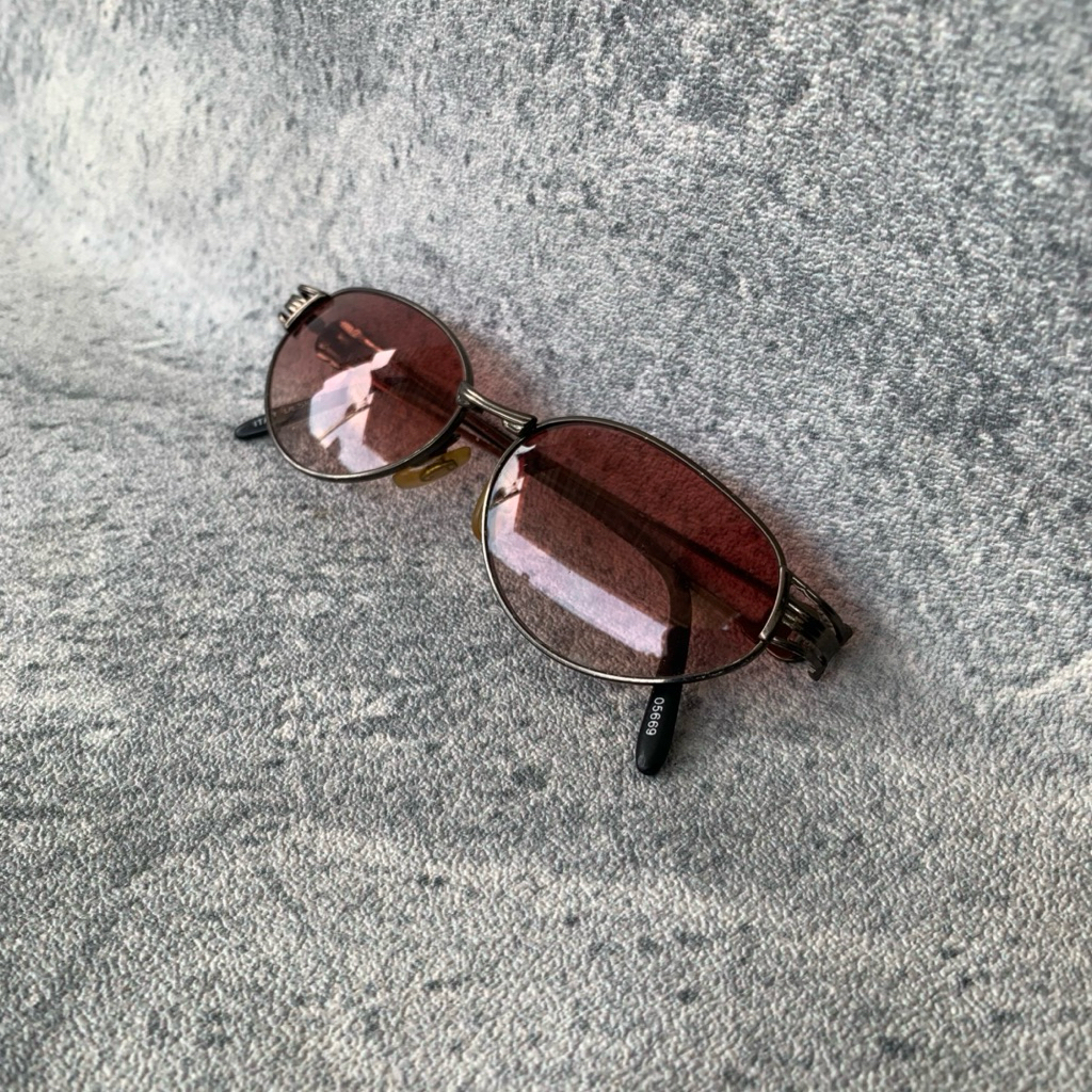 Kacamata Vintage Frame Besi