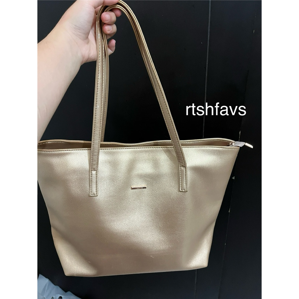 Preloved Totebag Merche