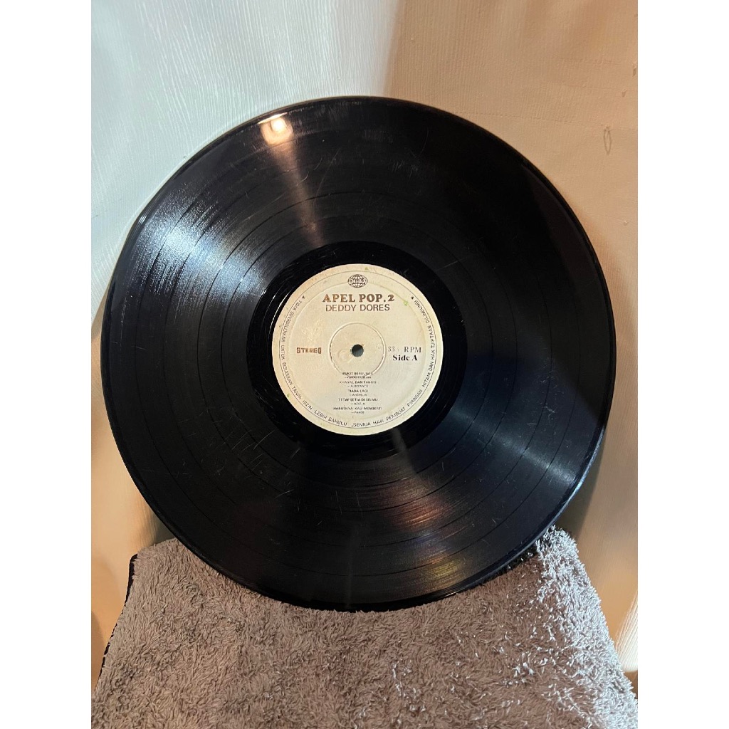 Vinyl Deddy Dores – Apel Pop 2 / Piringan Hitam Deddy Dores – Apel Pop 2