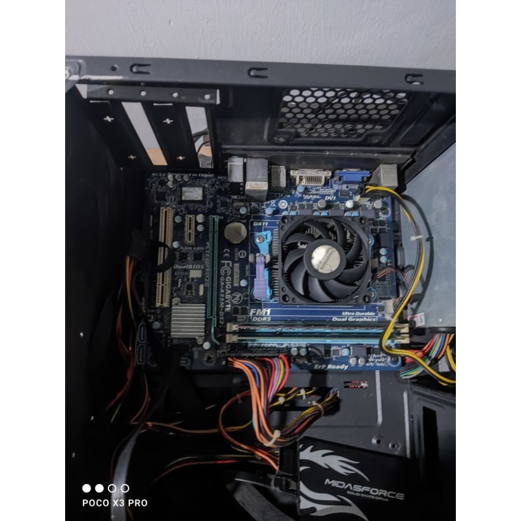 Motherboard Gigabyte fm1