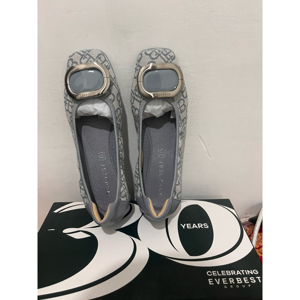 [NEW] Sepatu flatshoes wanita EVB