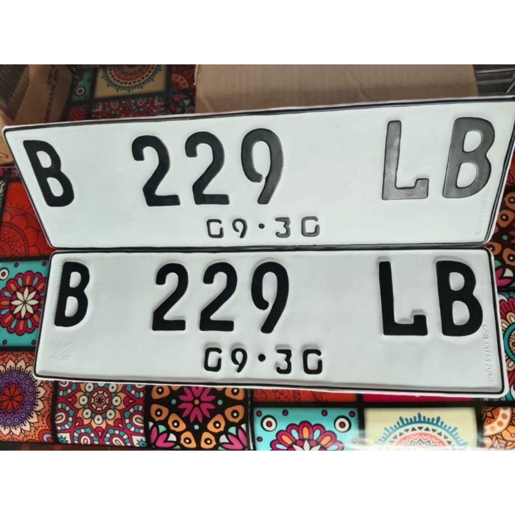 Plat Mobil Custom