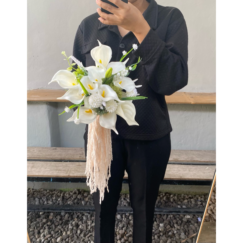 PREMIUM BUKET LILY HAND BOUQUET LILY WEDDING BUKET BUNGA LILY ARTIFICIAL BUKET WEDDING BUKET LAMARAN