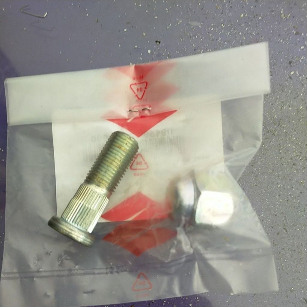 Baut Dan Mur Roda Asli Suzuki Ertiga/SX4/Swift old