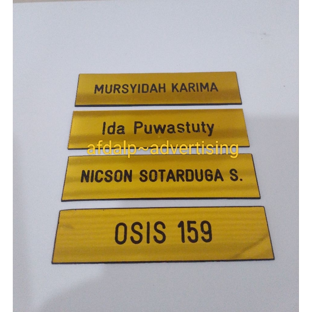 Name Tag/Papan Nama Gold/Emas Magnet dan Peniti