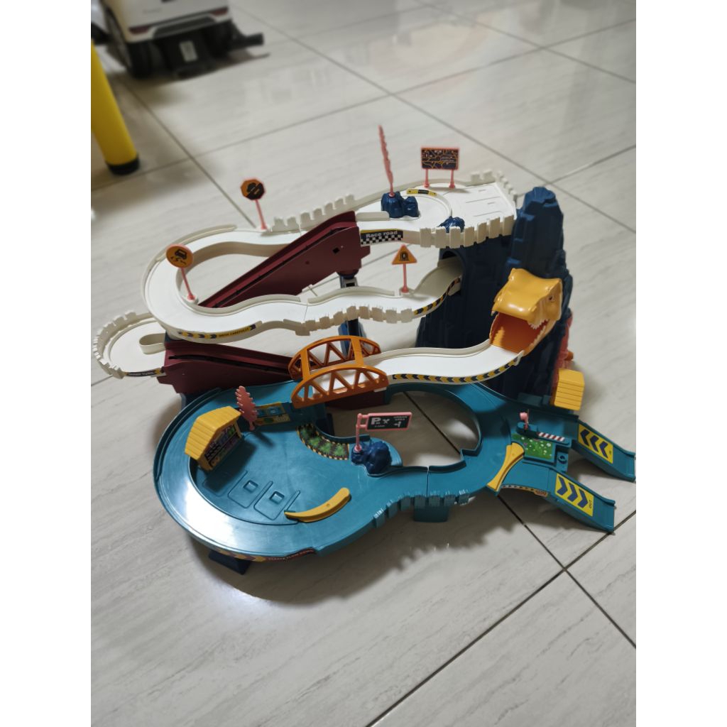 mainan mobil mobil an otomatis preloved