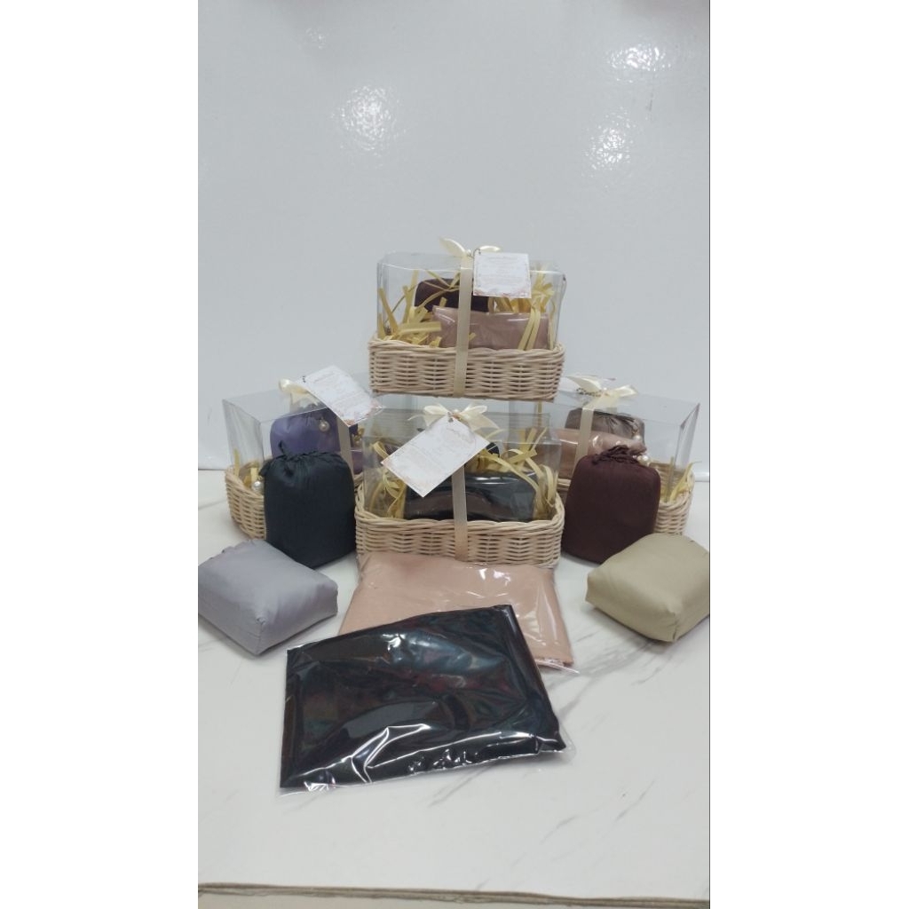 souvenir mukena travel parasut korea/souvenir jilbab segitiga/souvenir haul/mengenang 40 hari/100 ha