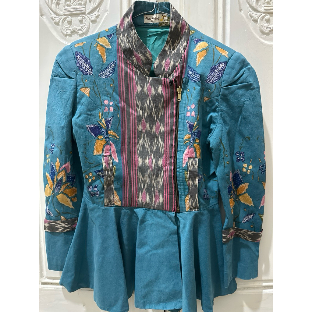 Peeloved coat blazer batik dian pelangi second size m