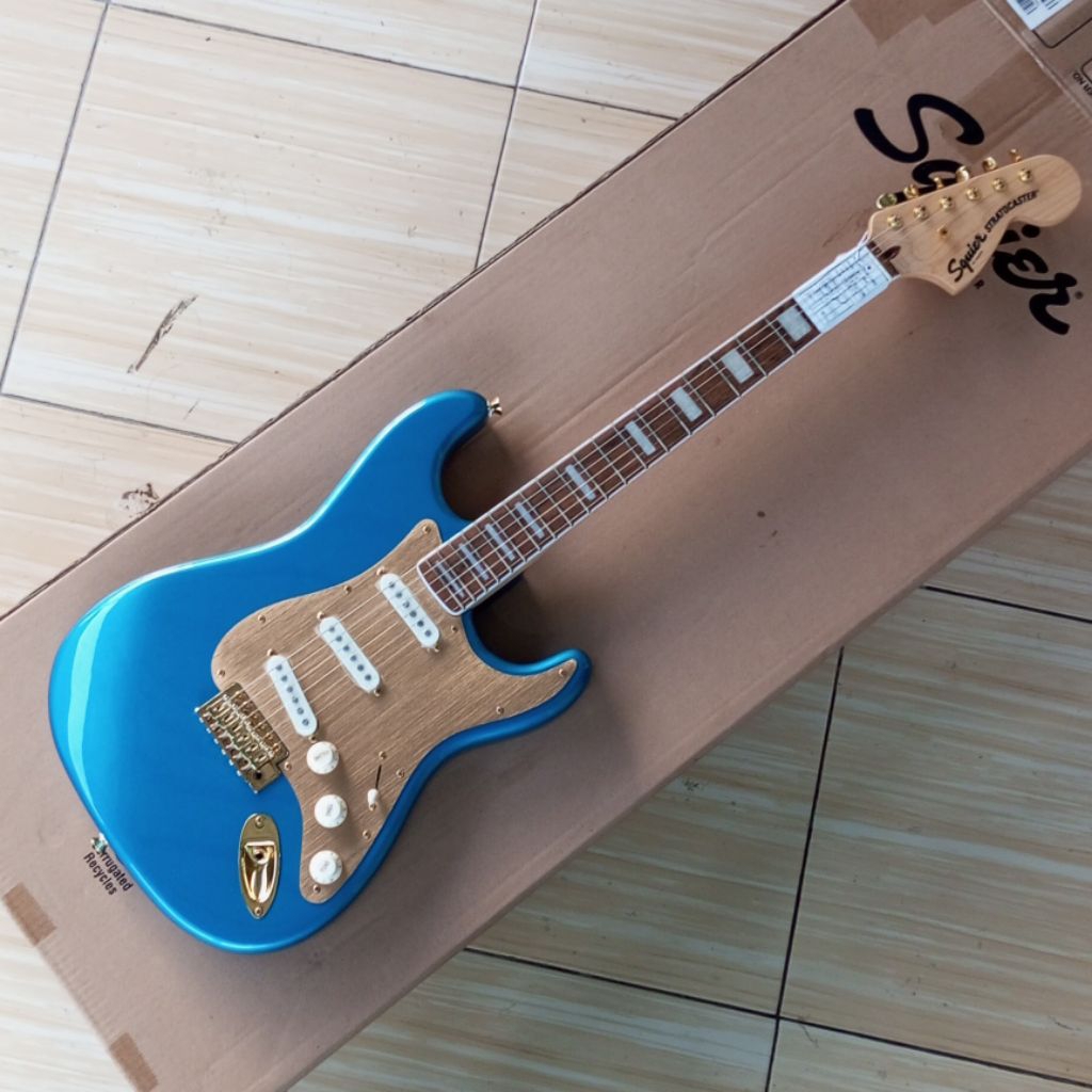 NEW SQUIER CLASSIC VIBE STRATOCASTER SPECIAL