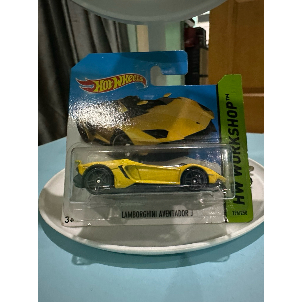 lamborghini aventador j