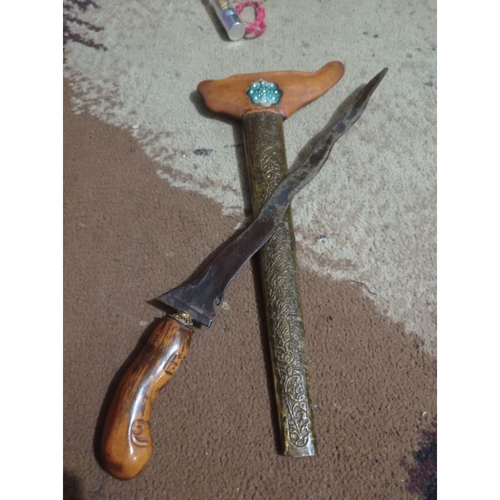 keris ageman kalamunyeng wingit