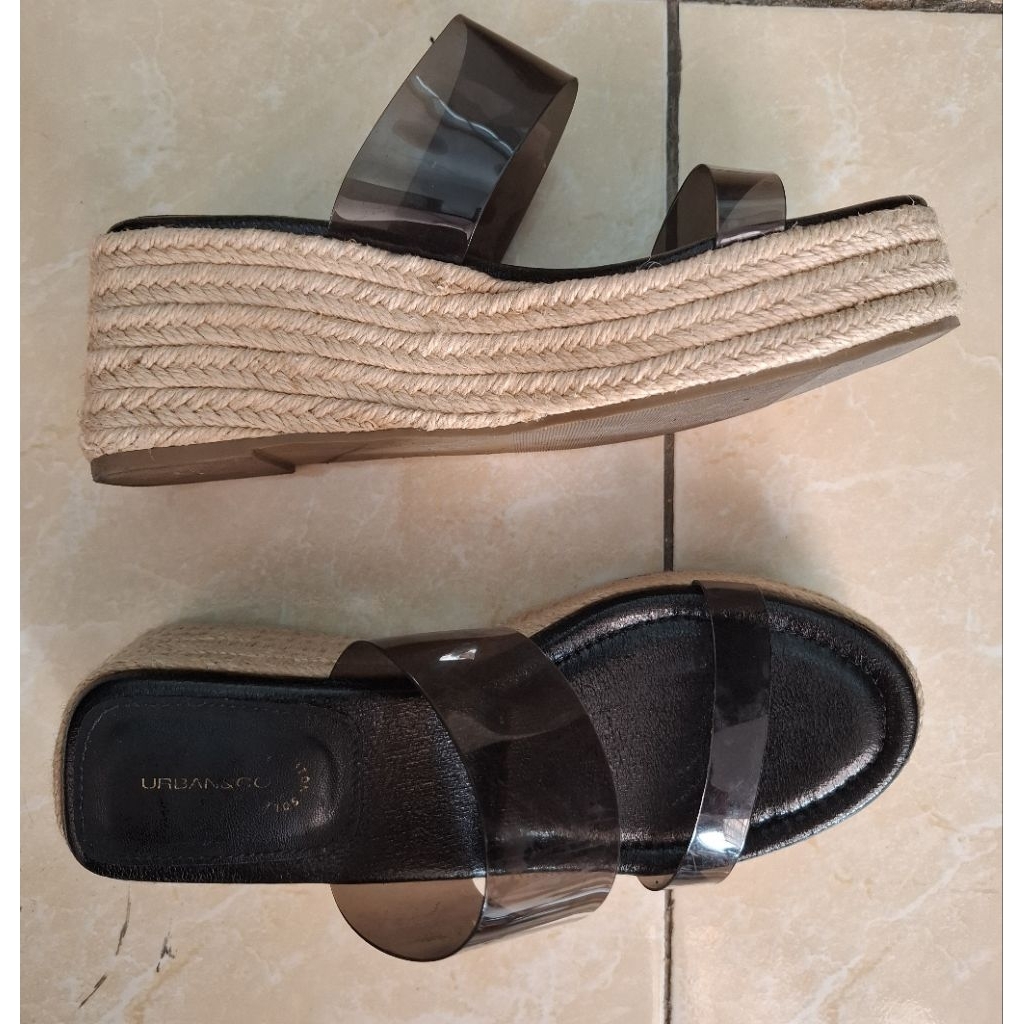 Preloved Sendal Sandal Wedges Wanita Cewek Urban & Co