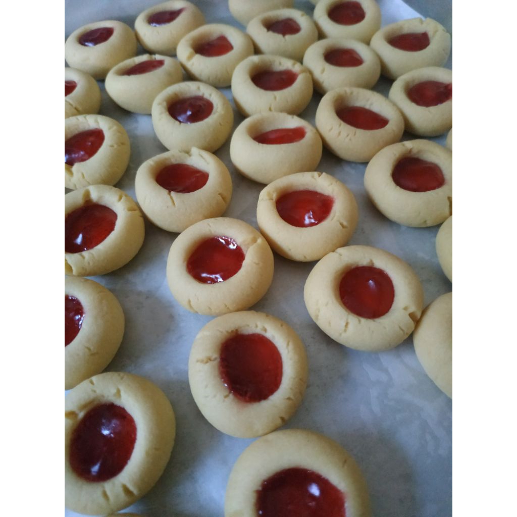 Thumbprint Strawberry