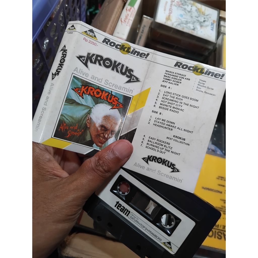 Kaset Pita Band Krokus Album Alive dan Screamin