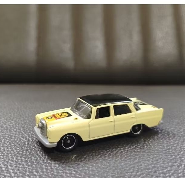Matchbox 62 Mercedes-benz 220 SE Sedan