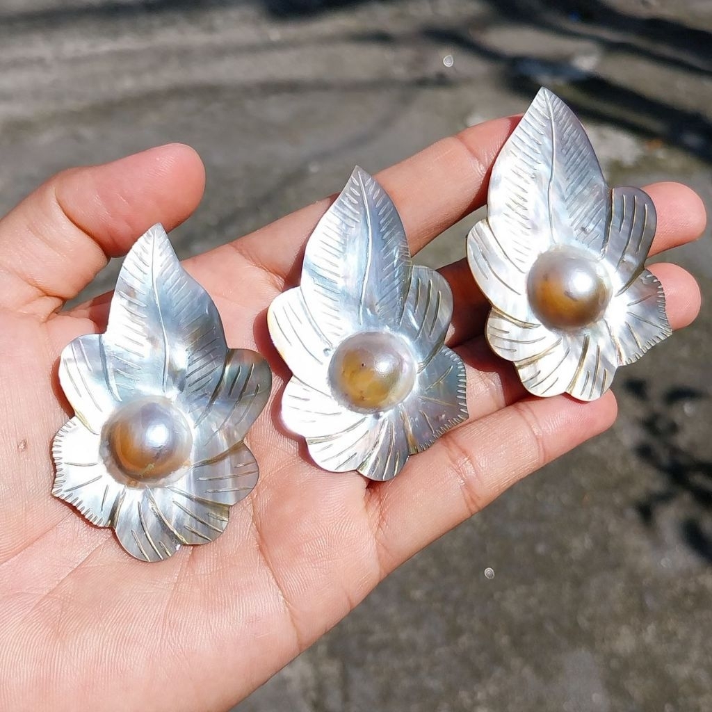 Lulu Pearl Mutiara Lombok - Bros Mutiara Kerang Mabe dari Lombok