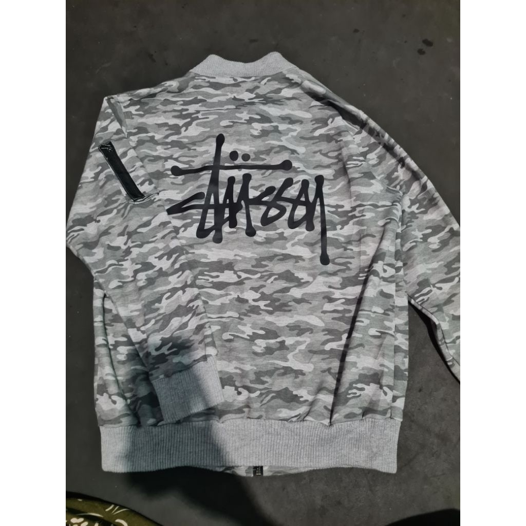 Bomber stussy camo second,bomber stussy Cameron preloved
