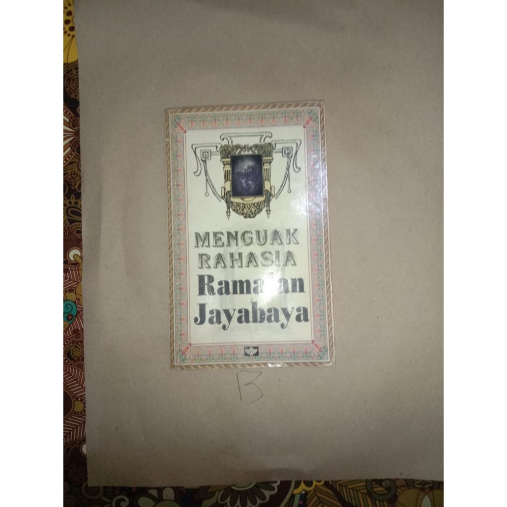 BUKU MENGUAK RAHASIA RAMALAN JAYABAYA