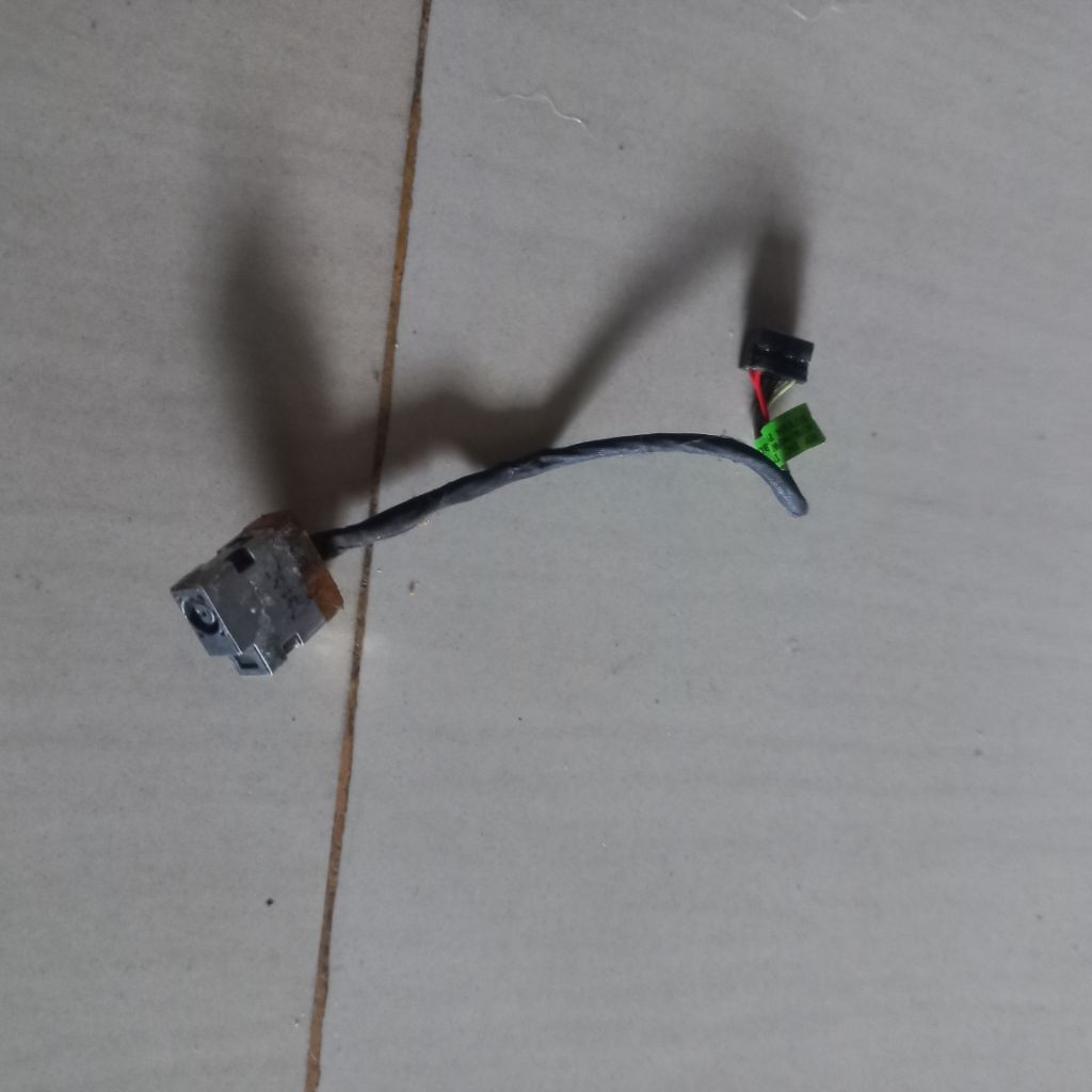 DC Konektor bawaan Laptop HP 14