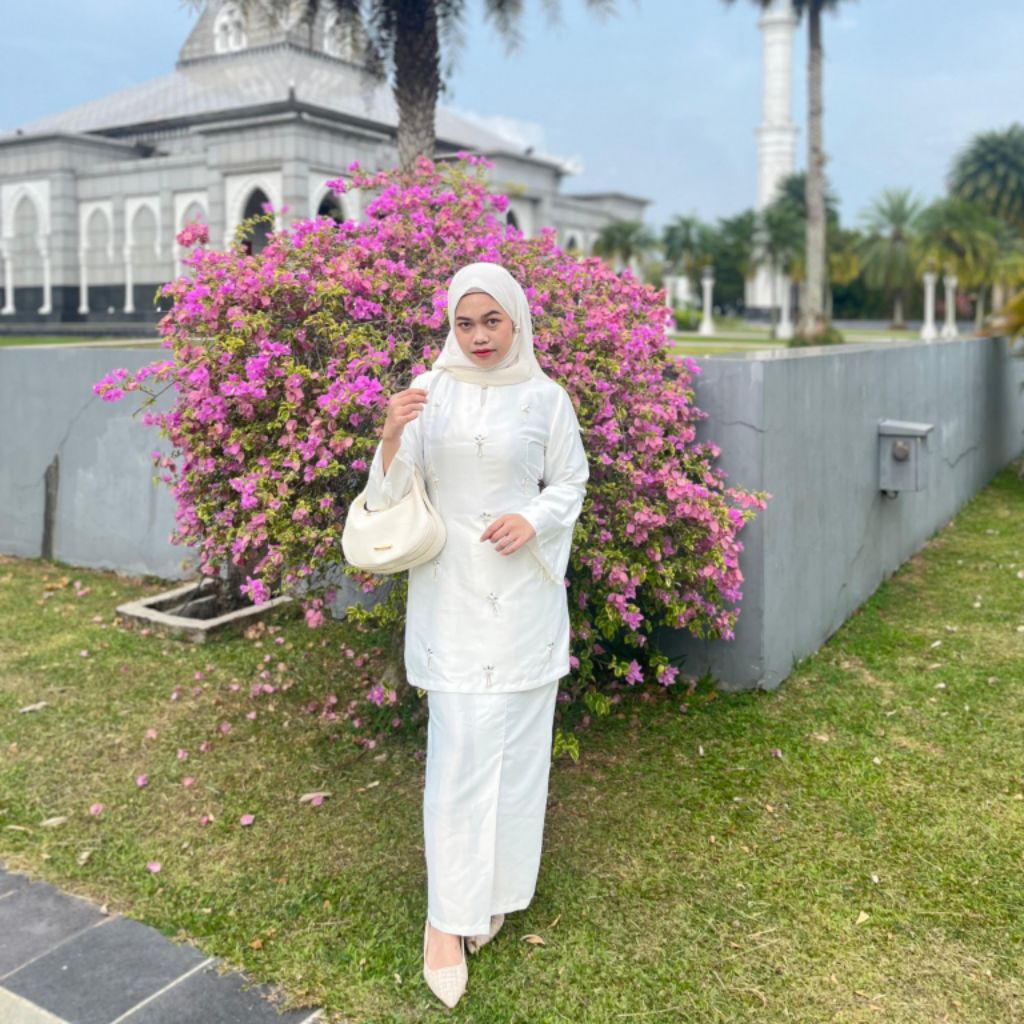 Oneset kurung melayu style kekinian Satin premium Halus-bridesmaid