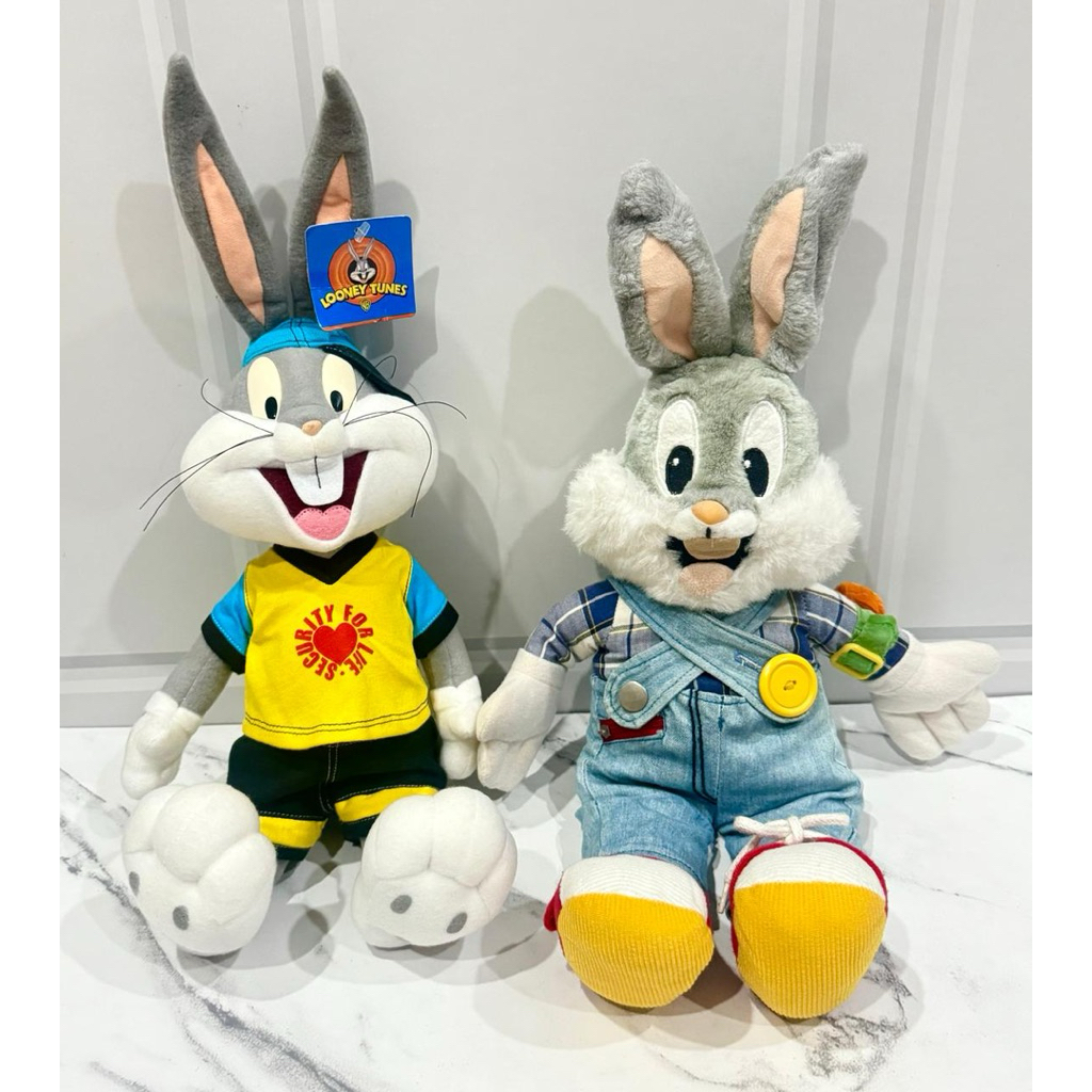 Boneka Plushie Vintage Bugs Bunny Kostum Farmer Warner Bros Studios Store & Bugs Bunny Artikulasi Wa